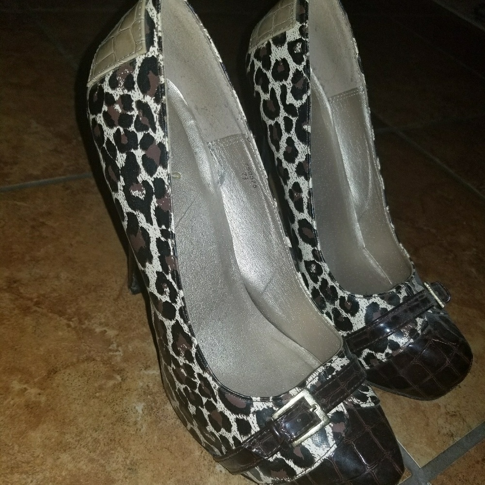Leopard heels